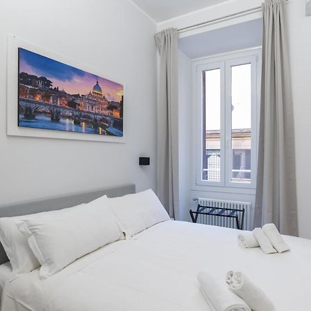 White Home Suite And Rooms Рим Екстериор снимка