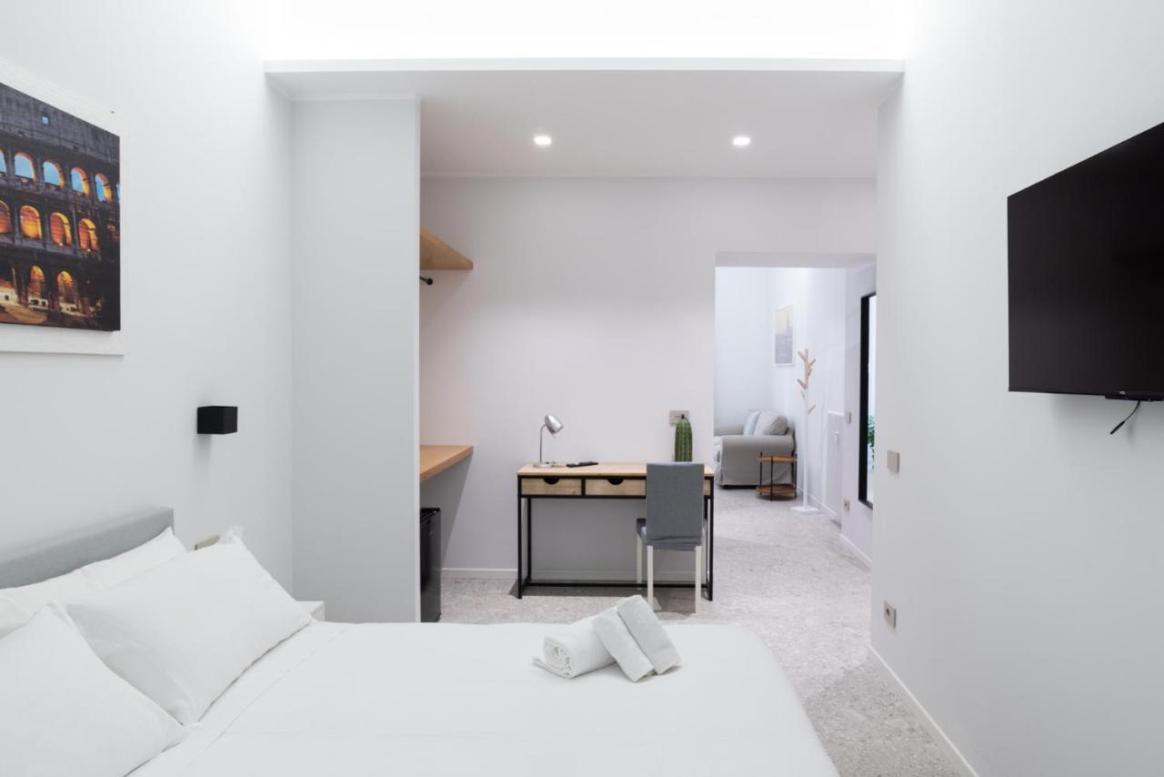 White Home Suite And Rooms Рим Екстериор снимка