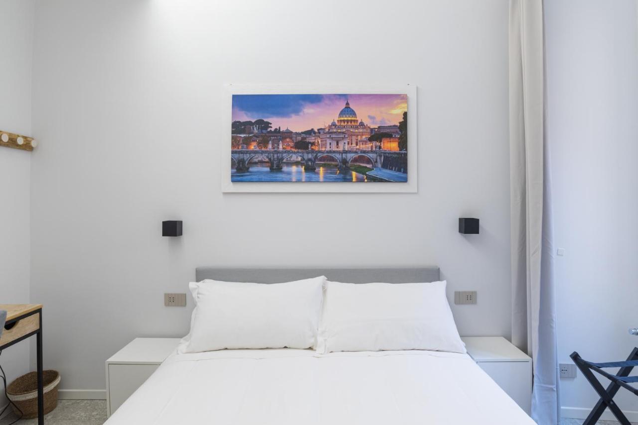 White Home Suite And Rooms Рим Екстериор снимка