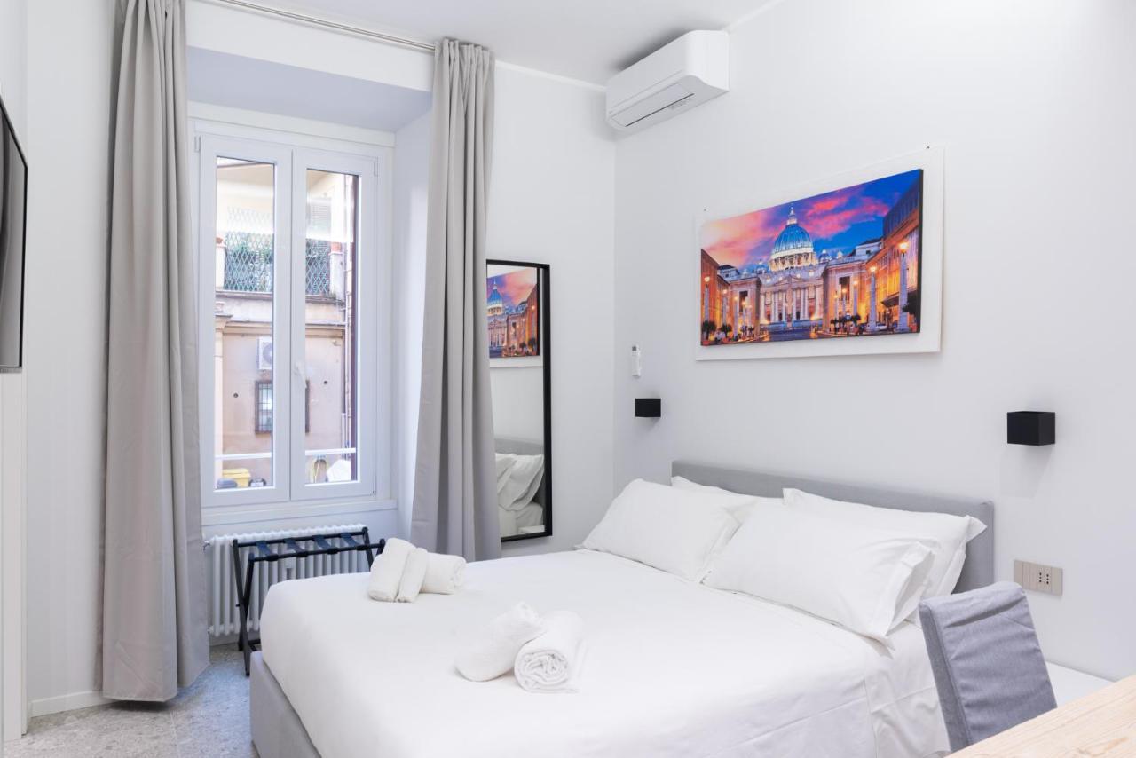 White Home Suite And Rooms Рим Екстериор снимка