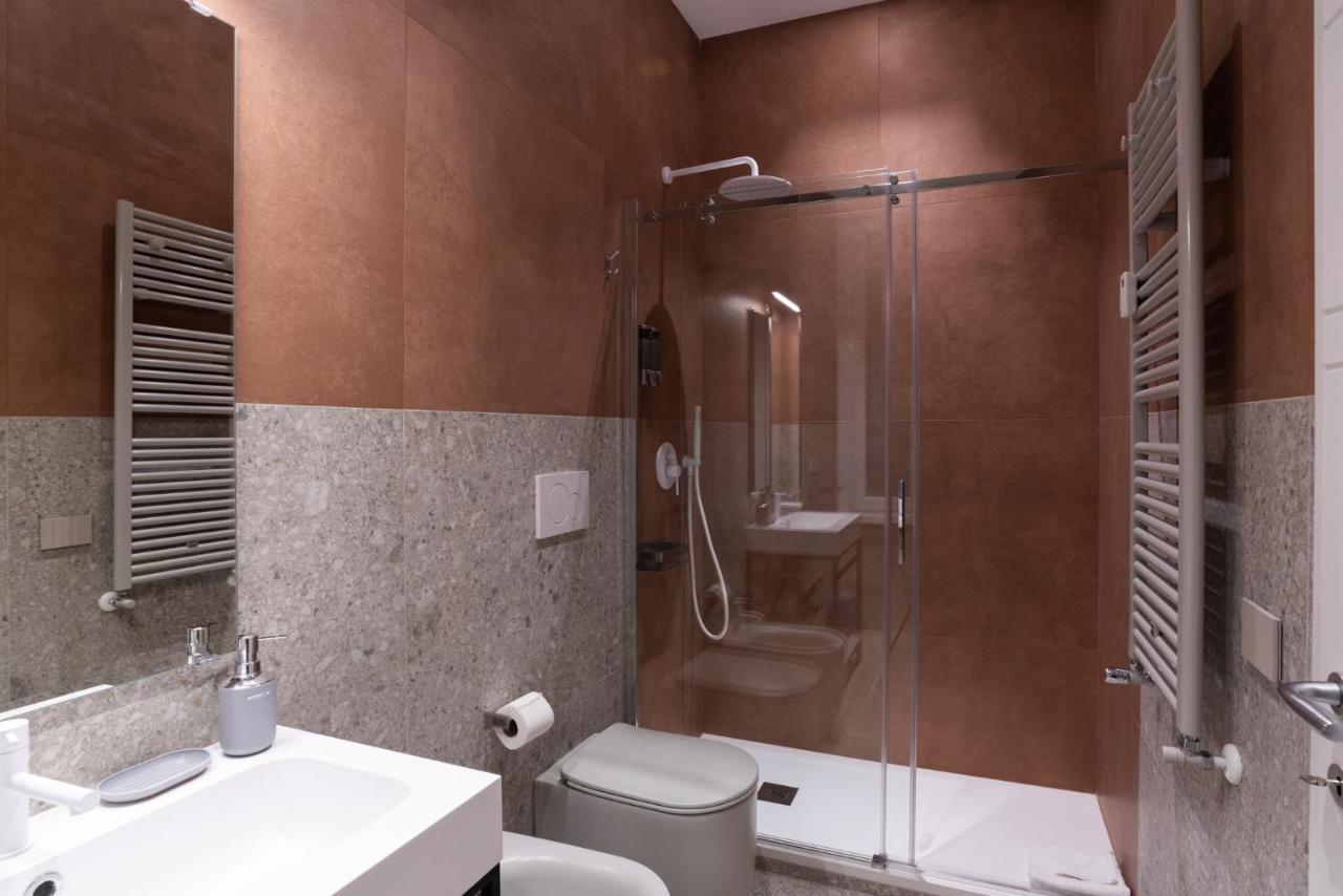 White Home Suite And Rooms Рим Екстериор снимка
