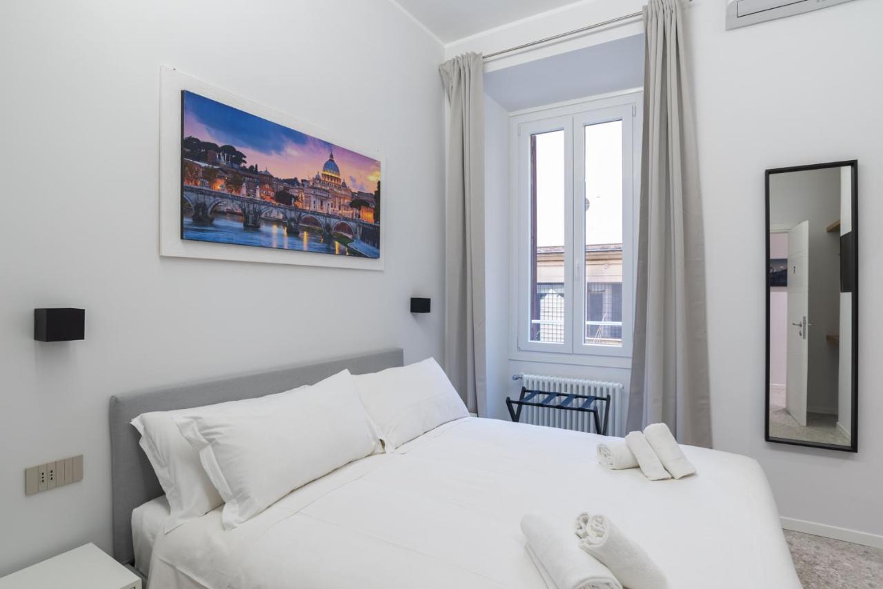 White Home Suite And Rooms Рим Екстериор снимка
