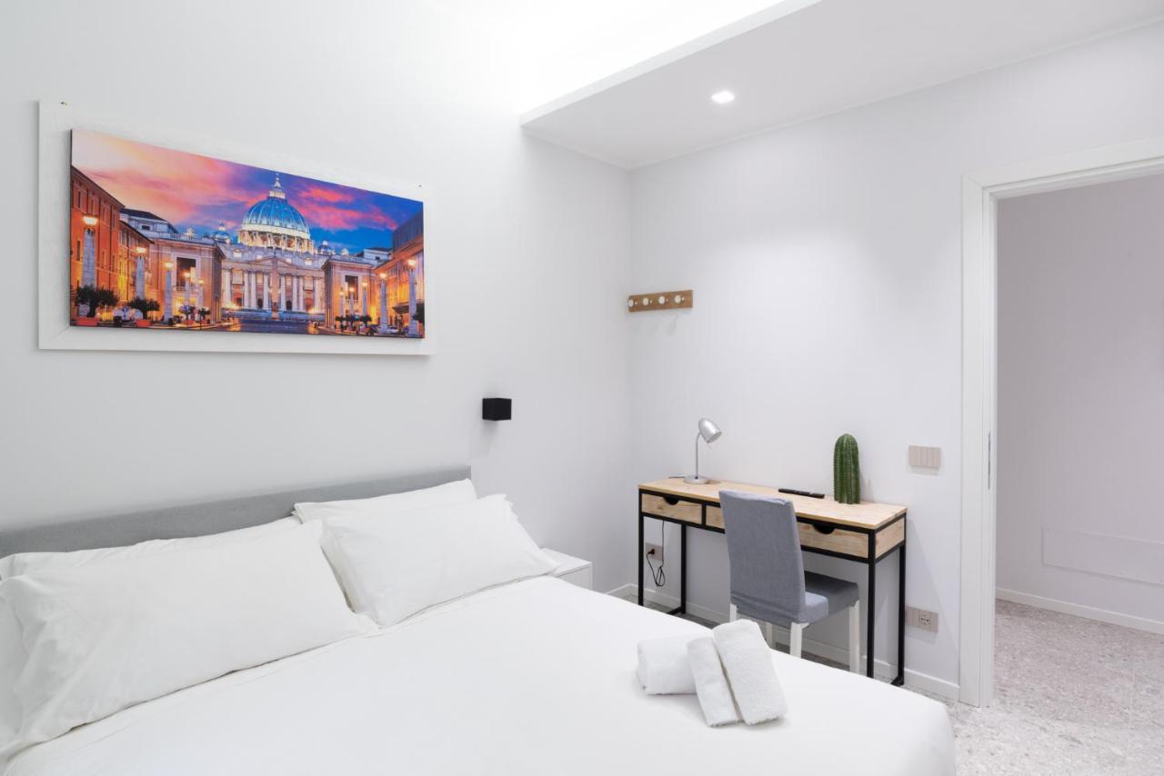 White Home Suite And Rooms Рим Екстериор снимка